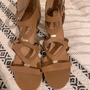 Xoxo wedge sandals